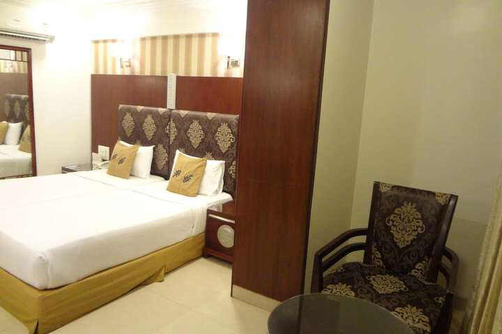 Room 26 of 60