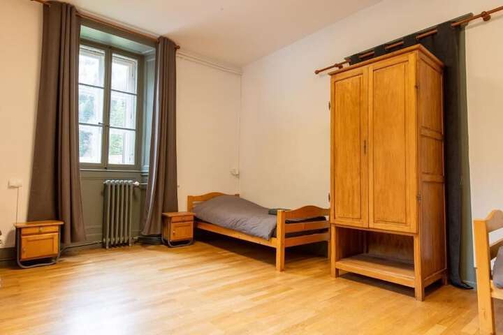 Room 30 of 113