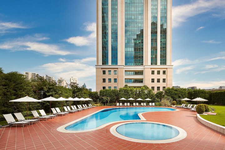 Pools & Facilities