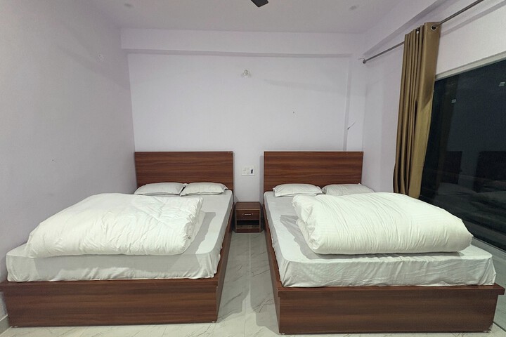 Room 11 of 26
