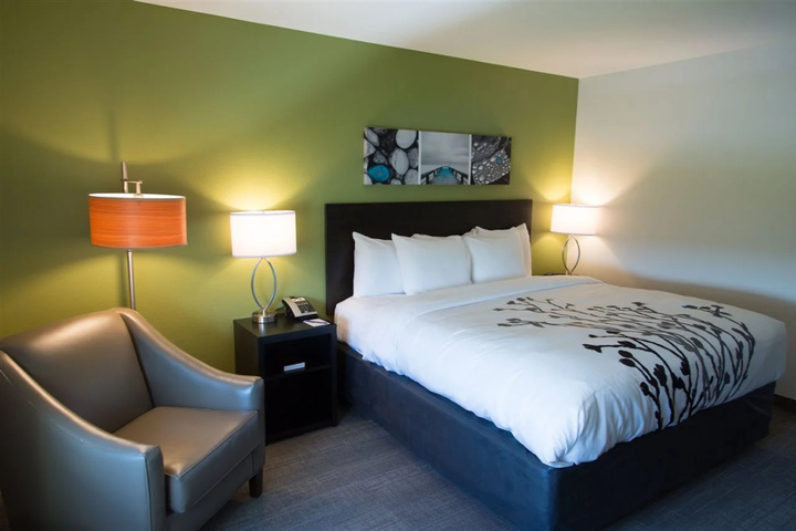 Room 2 of 24