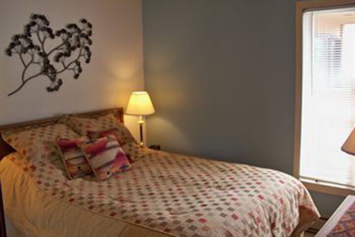 Room 33 of 106