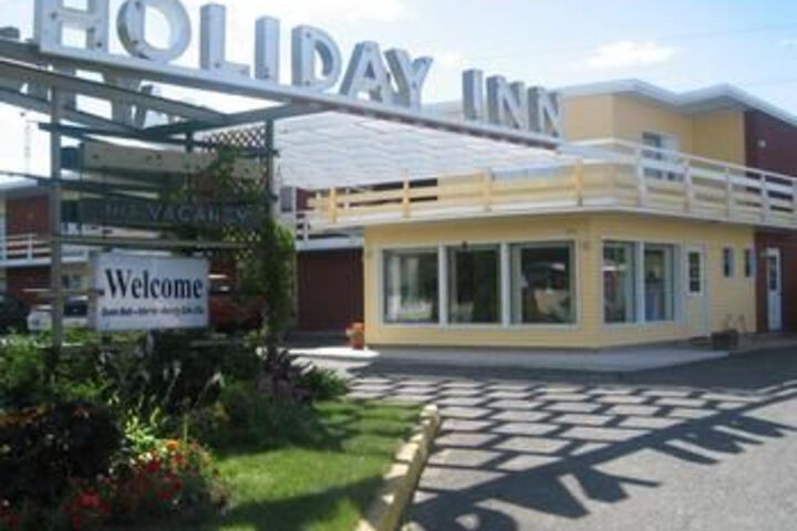 Exterior of Holiday Inn Motel