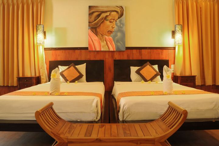 Room 4 of 18