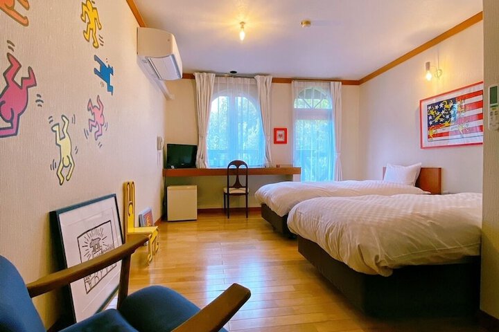 Room 5 of 38