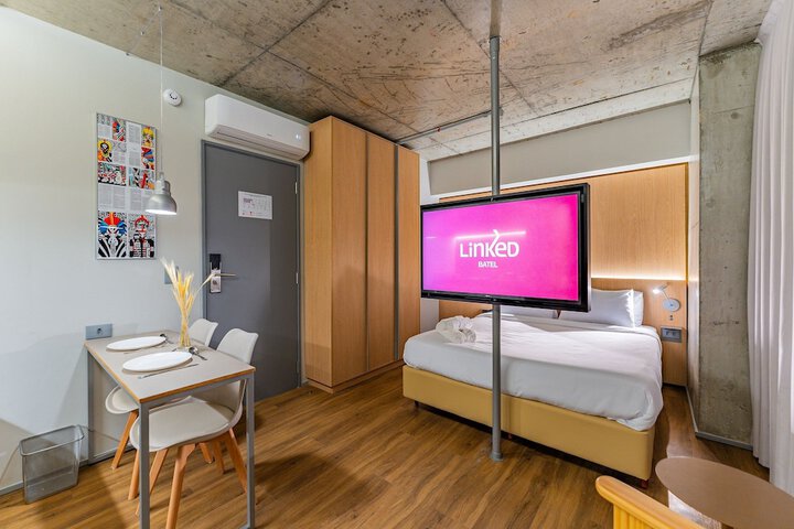 Room 5 of 71
