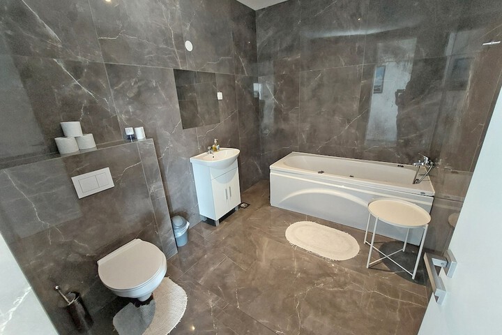Room 41 of 43