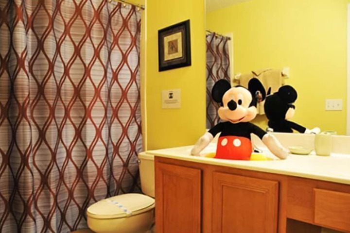 Room 9 of 26