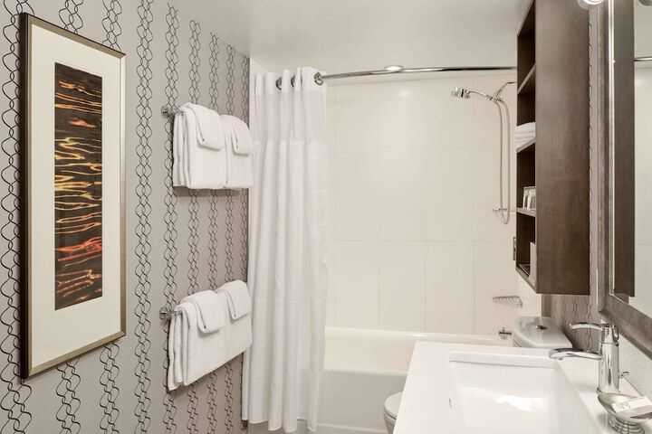 Room 15 of 30