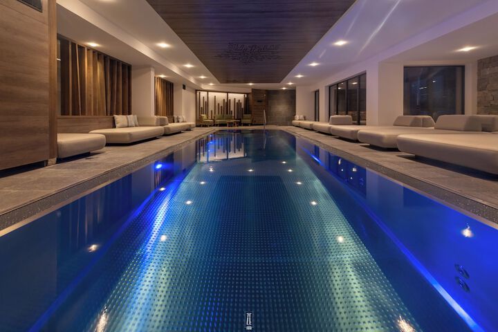 Pool 40 of 112