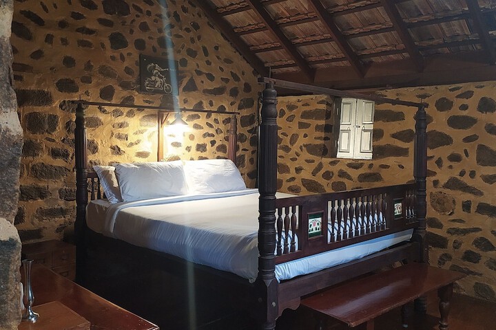 Room 7 of 38