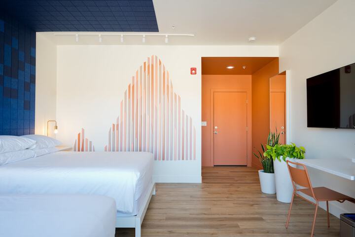 Room 10 of 71