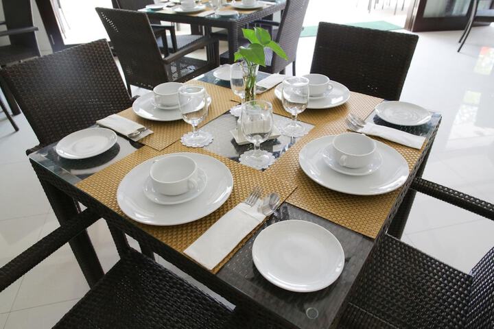 Dining 57 of 74