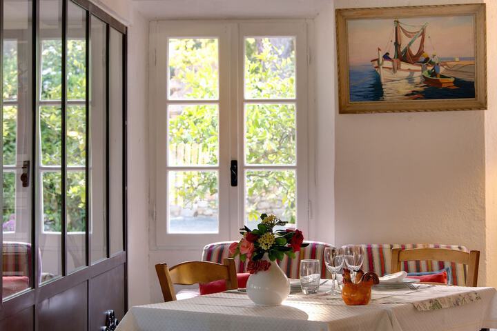 Dining 170 of 258