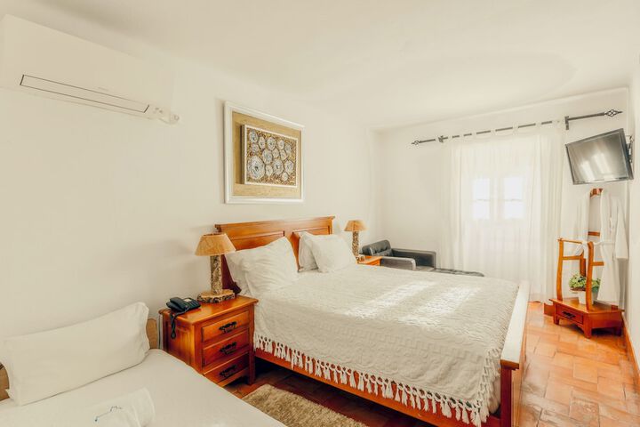 Room 34 of 84