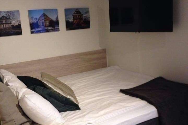 Room 4 of 60