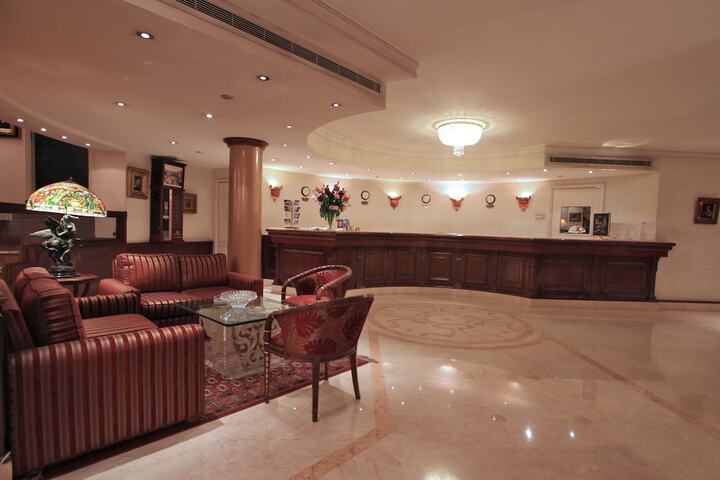 Business Center 74 of 81