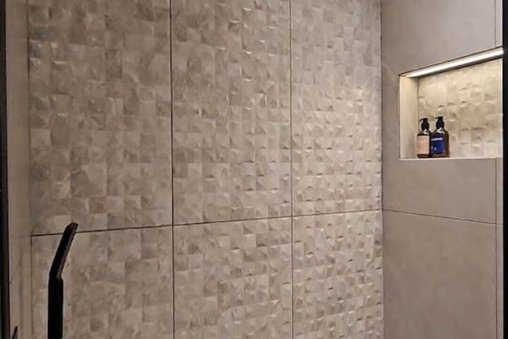 Room 25 of 65