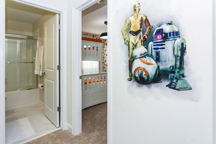 Room 14 of 30