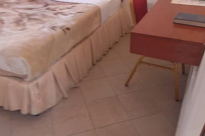 Room 11 of 49