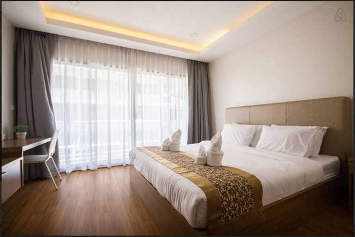 Room 16 of 36