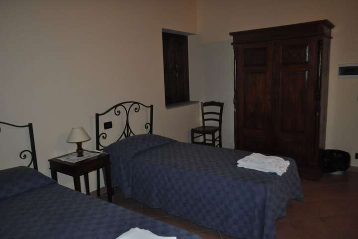 Room 21 of 50