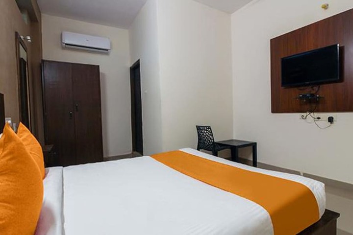Room 9 of 23