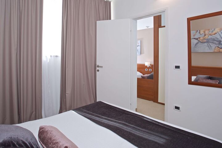 Room 17 of 91