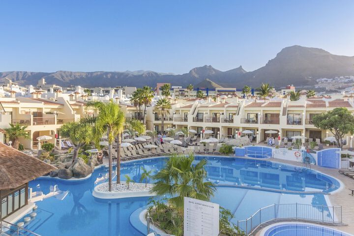 Pool Hotel