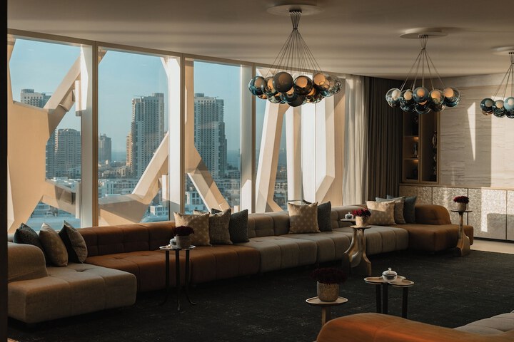 Room 73 of 208