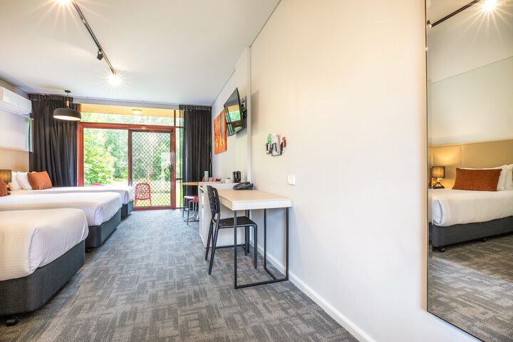 Room 7 of 42