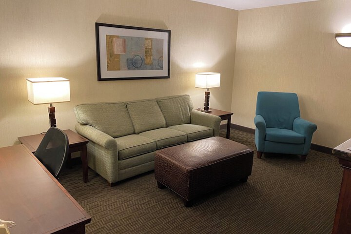 Room 10 of 50