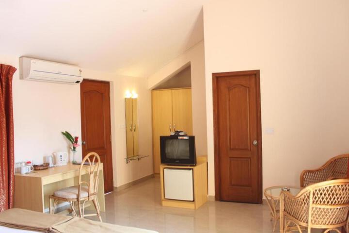 Photo 12