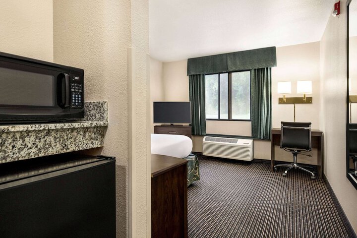 Room 10 of 53