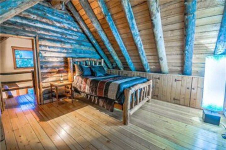 Room 18 of 24