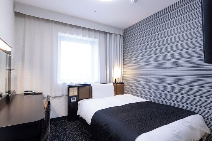 Room 14 of 61