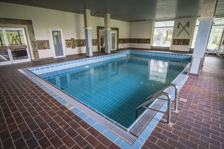 Pool 8 of 18