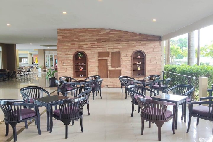 Guest Lobby