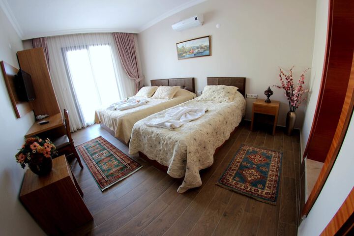 Room 11 of 41