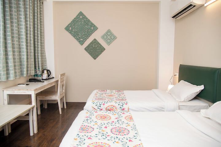 Room 5 of 41