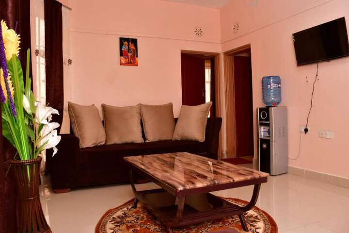 Room 4 of 11