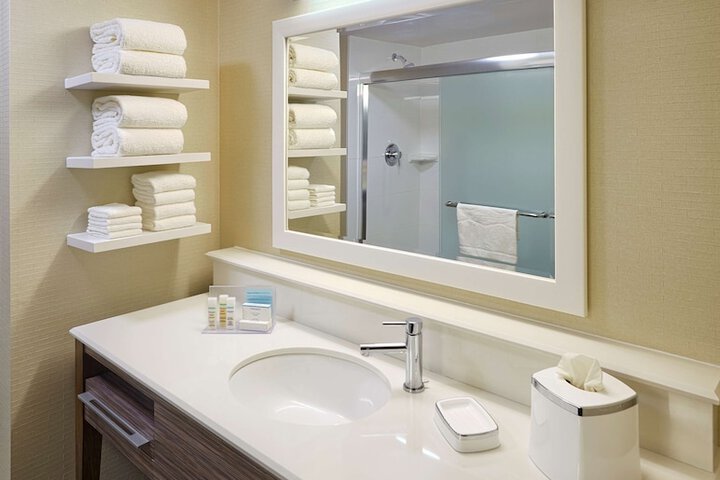 Room 14 of 32
