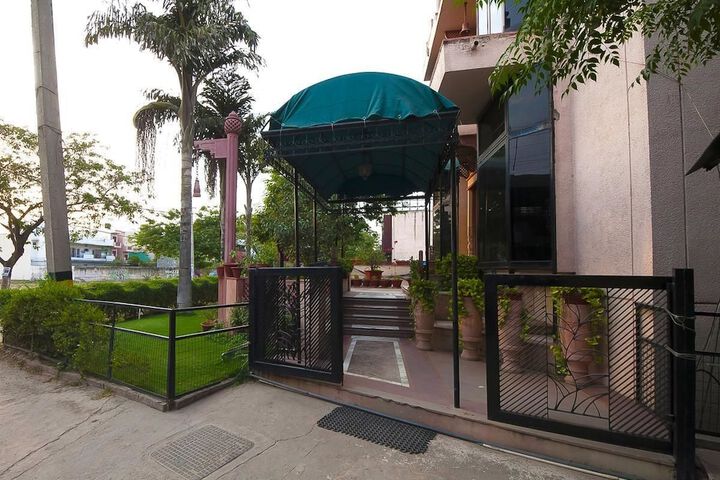 Hotel 27 of 28