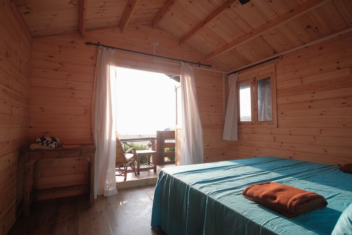 Room 2 of 94