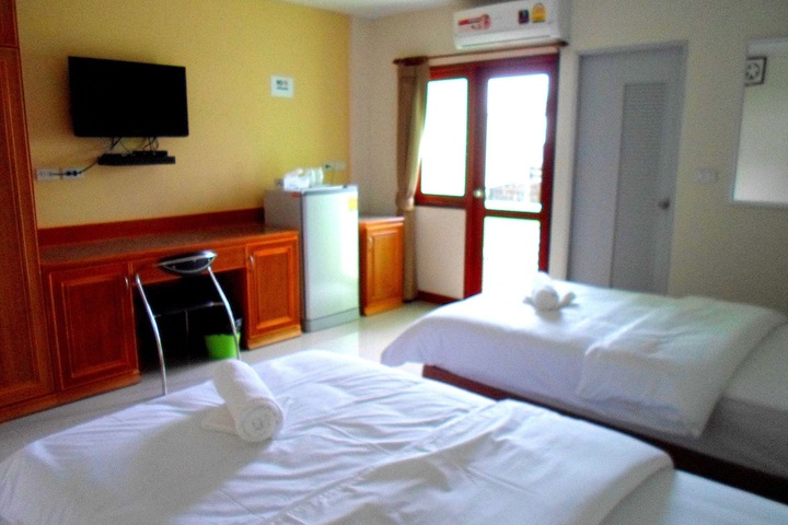 Room 14 of 22