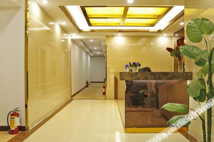 Hotel Interior 8 of 28