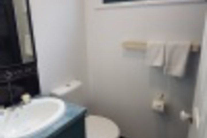 Room 172 of 876