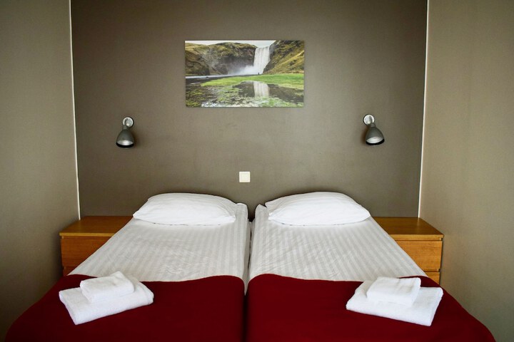 Room 8 of 38