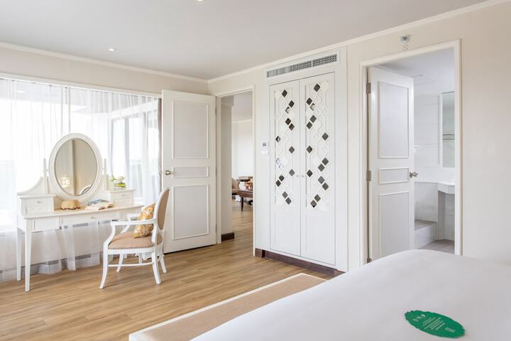 Room 29 of 182
