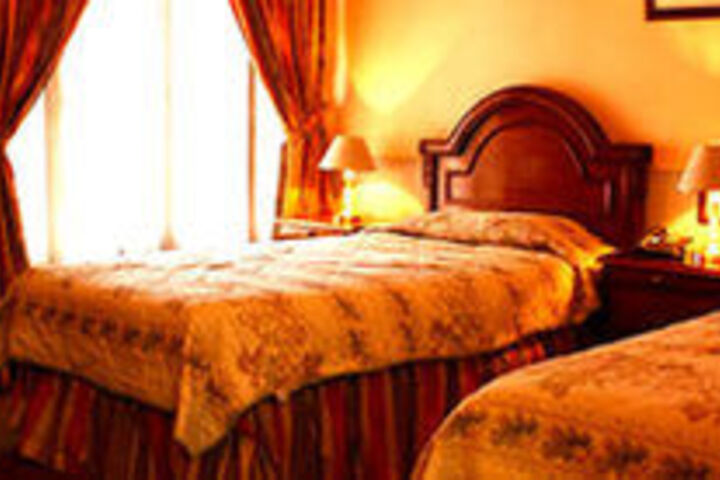 Room 10 of 15